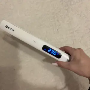 Утюжок для волос Vitek