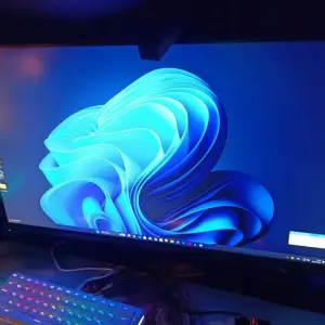Монитор asus ROG Strix XG32UQ