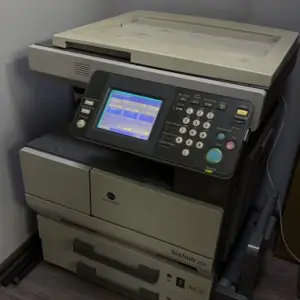 МФУ Konica Minolta bizhub 250.