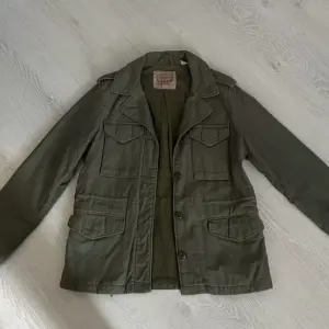 Куртка levis