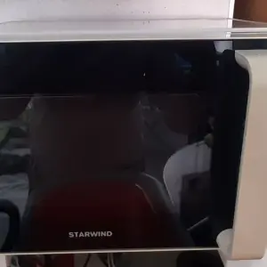Микроволновка Starwind SMW2220 на запчасти/ремонт